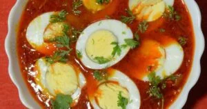 Read more about the article Egg Curry Recipe in Hindi | घर पर मजेदार अंडा करी (Anda Curry) ऐसे बनाएं