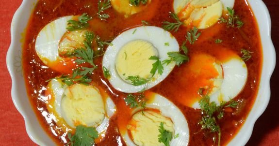 Read more about the article Egg Curry Recipe in Hindi | घर पर मजेदार अंडा करी (Anda Curry) ऐसे बनाएं